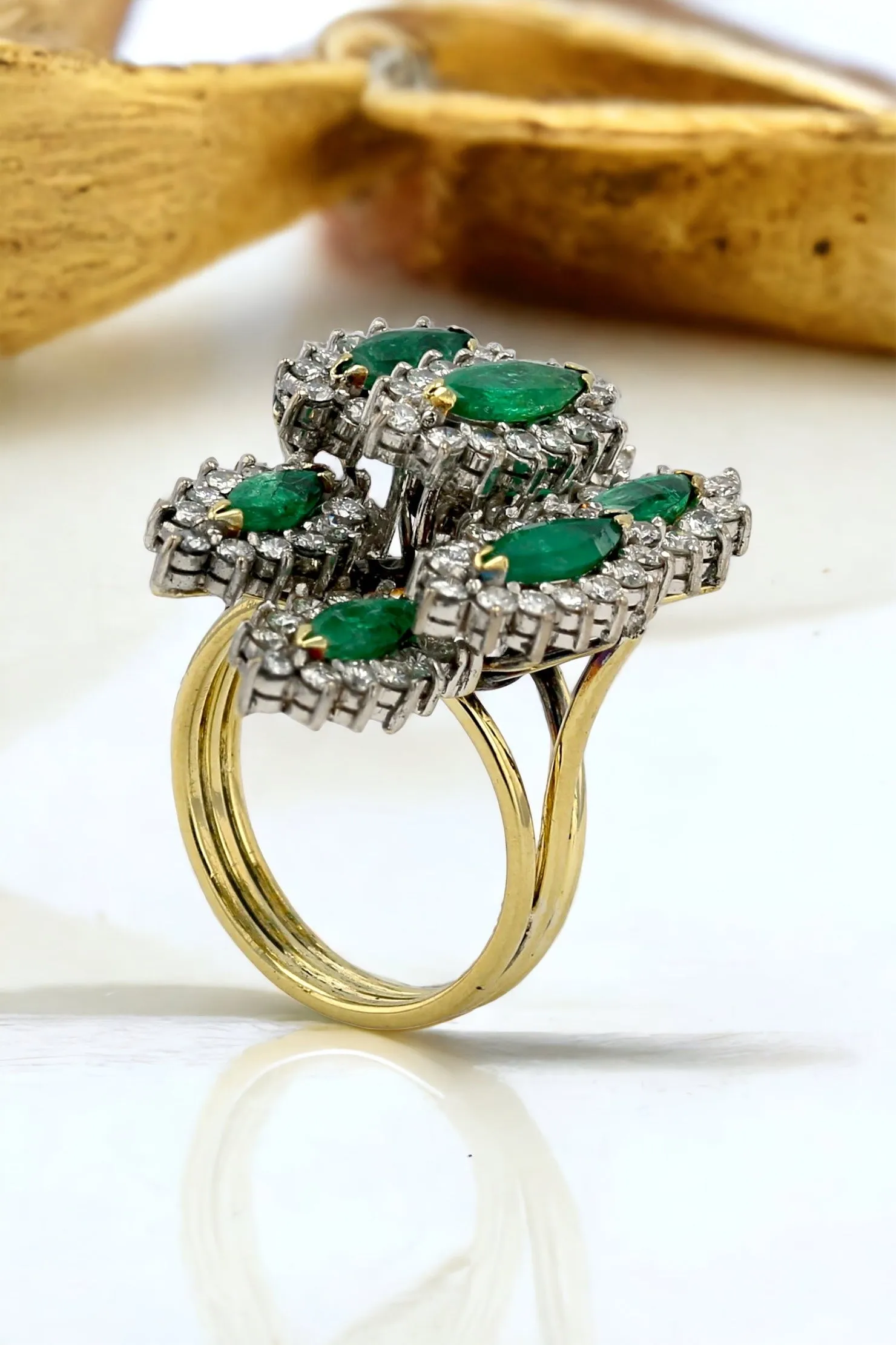 18k Emerald and Diamond yellow gold bonsai ring