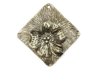 65mm Silver Metal Flower and Diamond Pendant