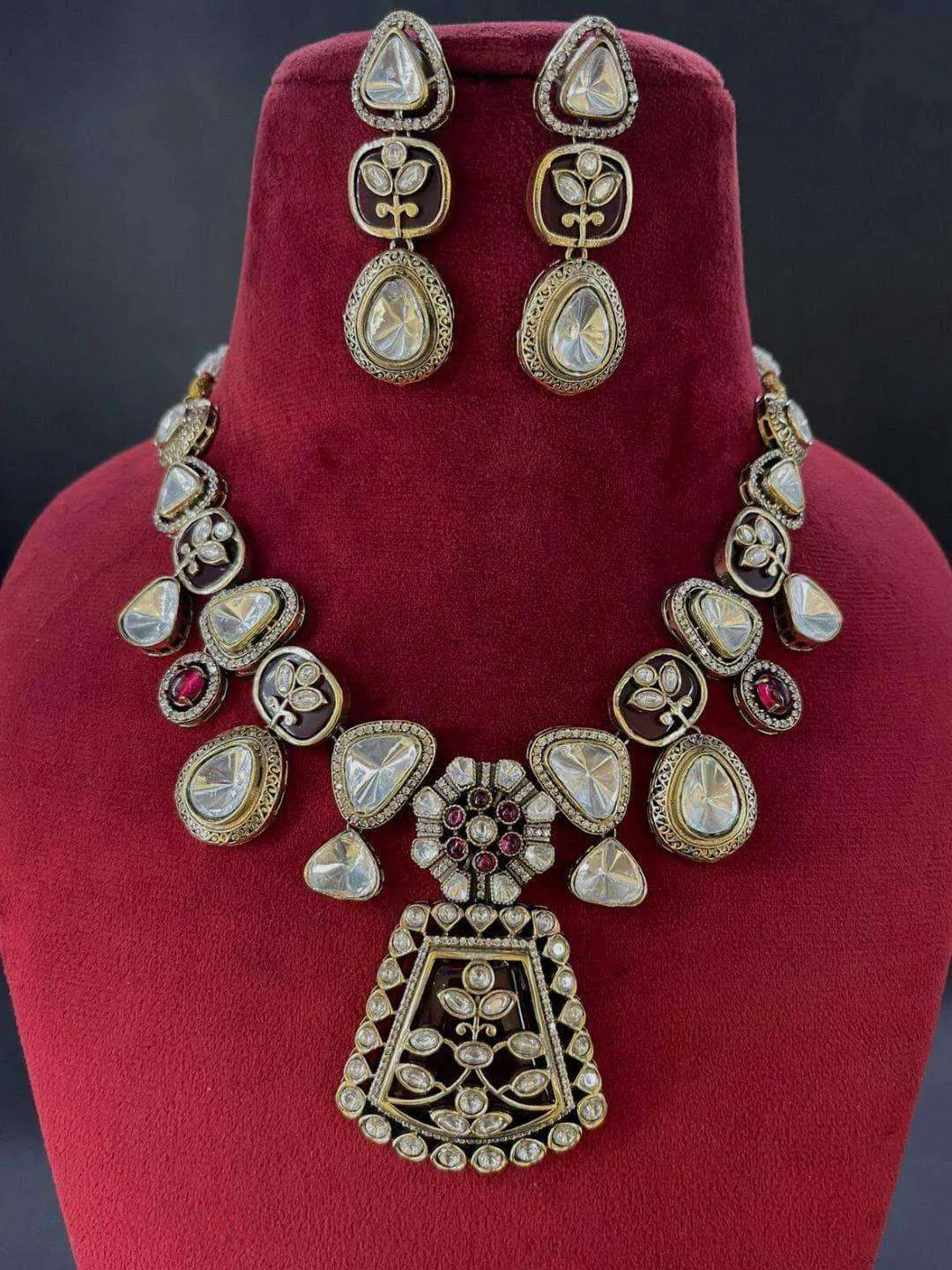 Black Rhodium Finish Kundan Polki Necklace Set