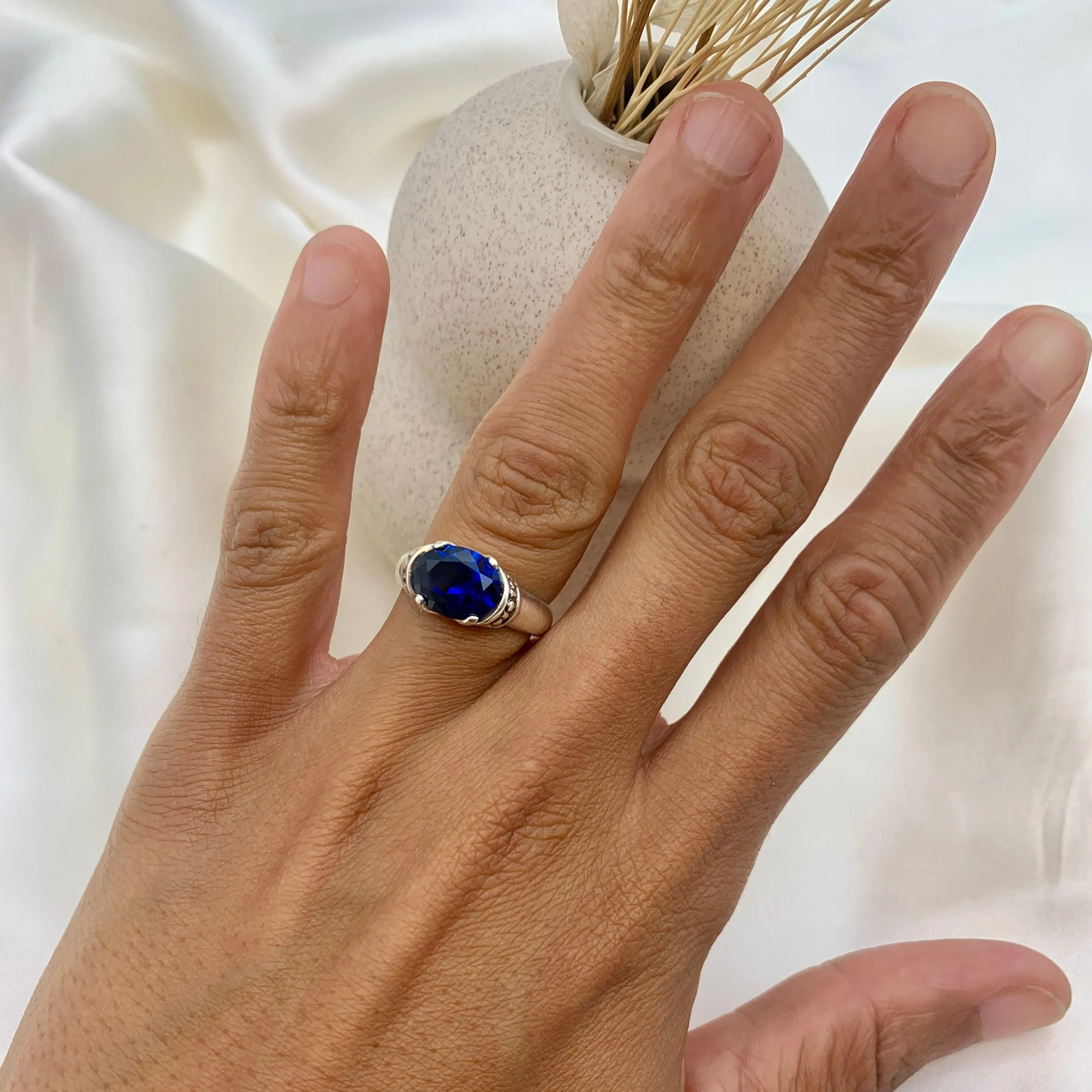 Blue Sapphire Ring - Boho Solitaire Ring - Blue Vintage Ring