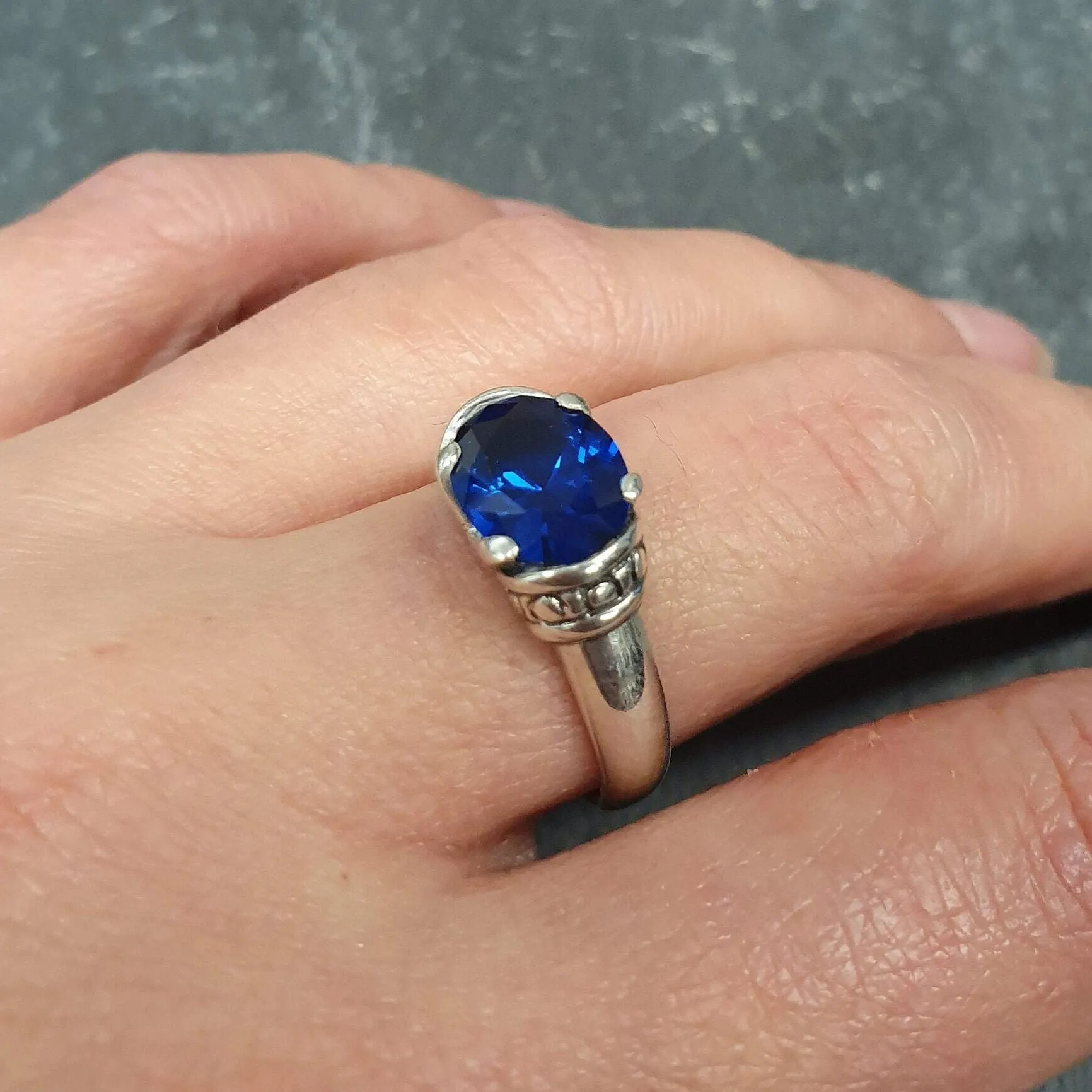 Blue Sapphire Ring - Boho Solitaire Ring - Blue Vintage Ring