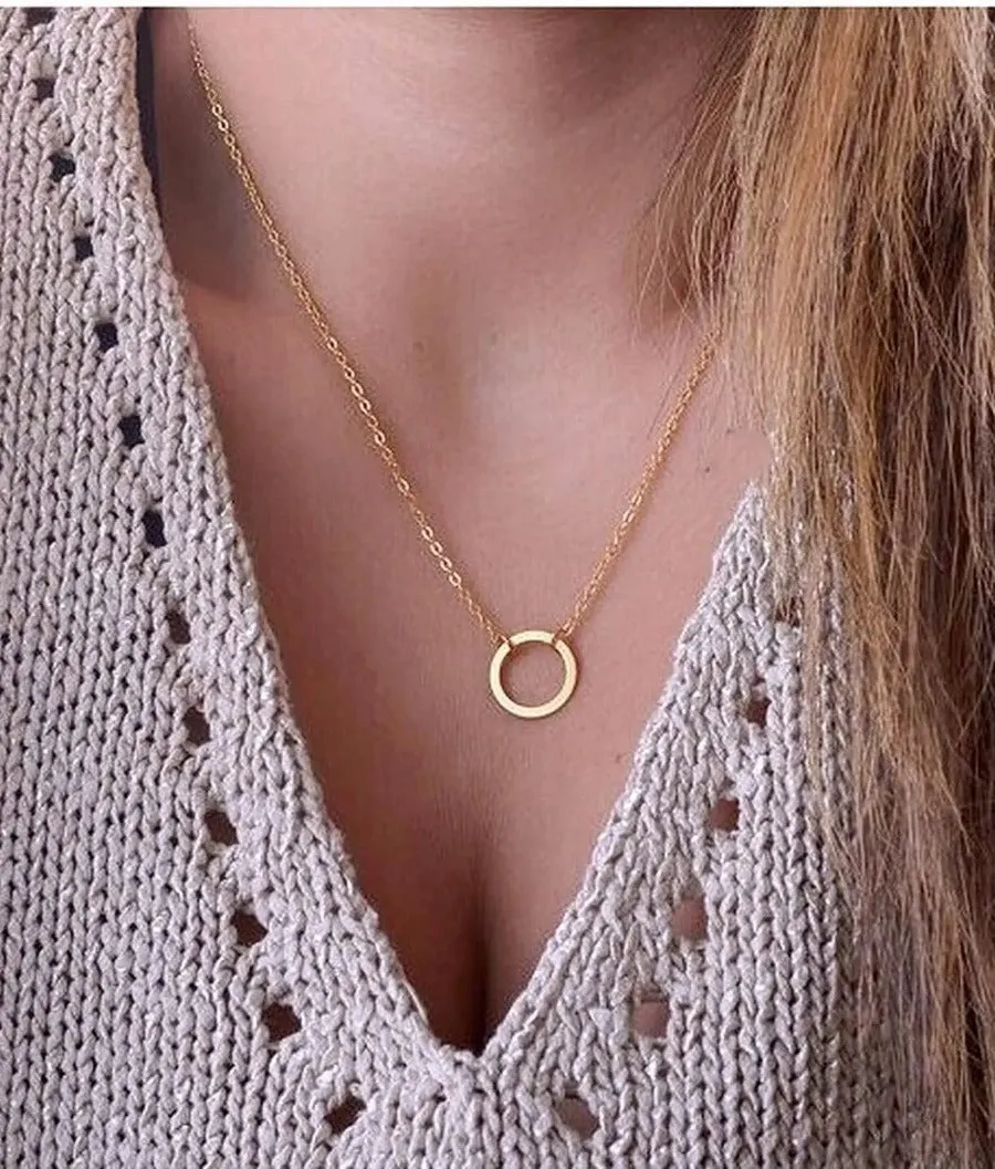 Charming Never-Ending Circle Necklace