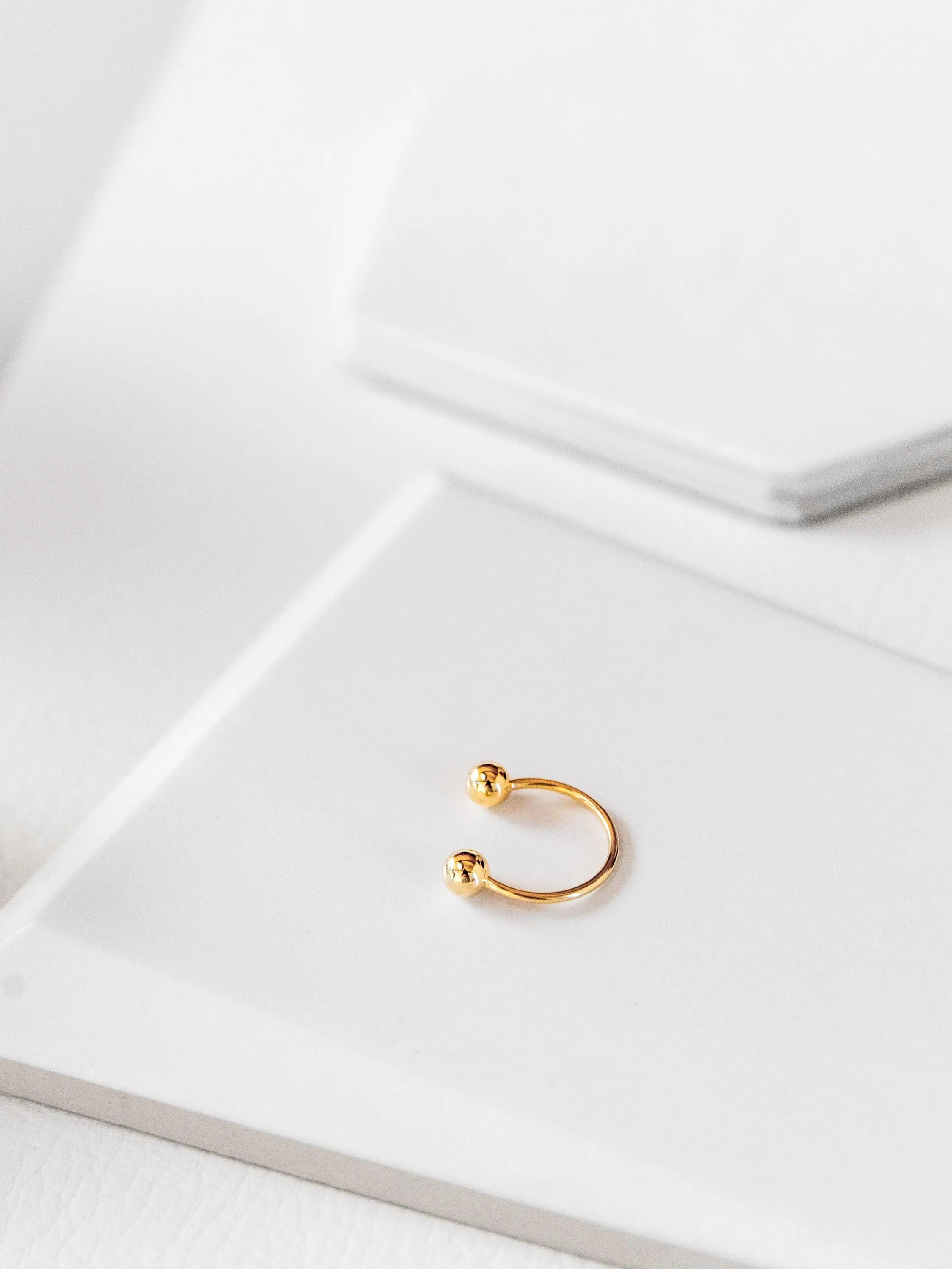 Dot Duo Ring | Floating Ball Illusion Ring