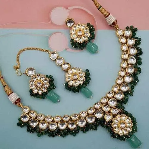 Flower Motif Kundan Necklace Set With Onyx Beads