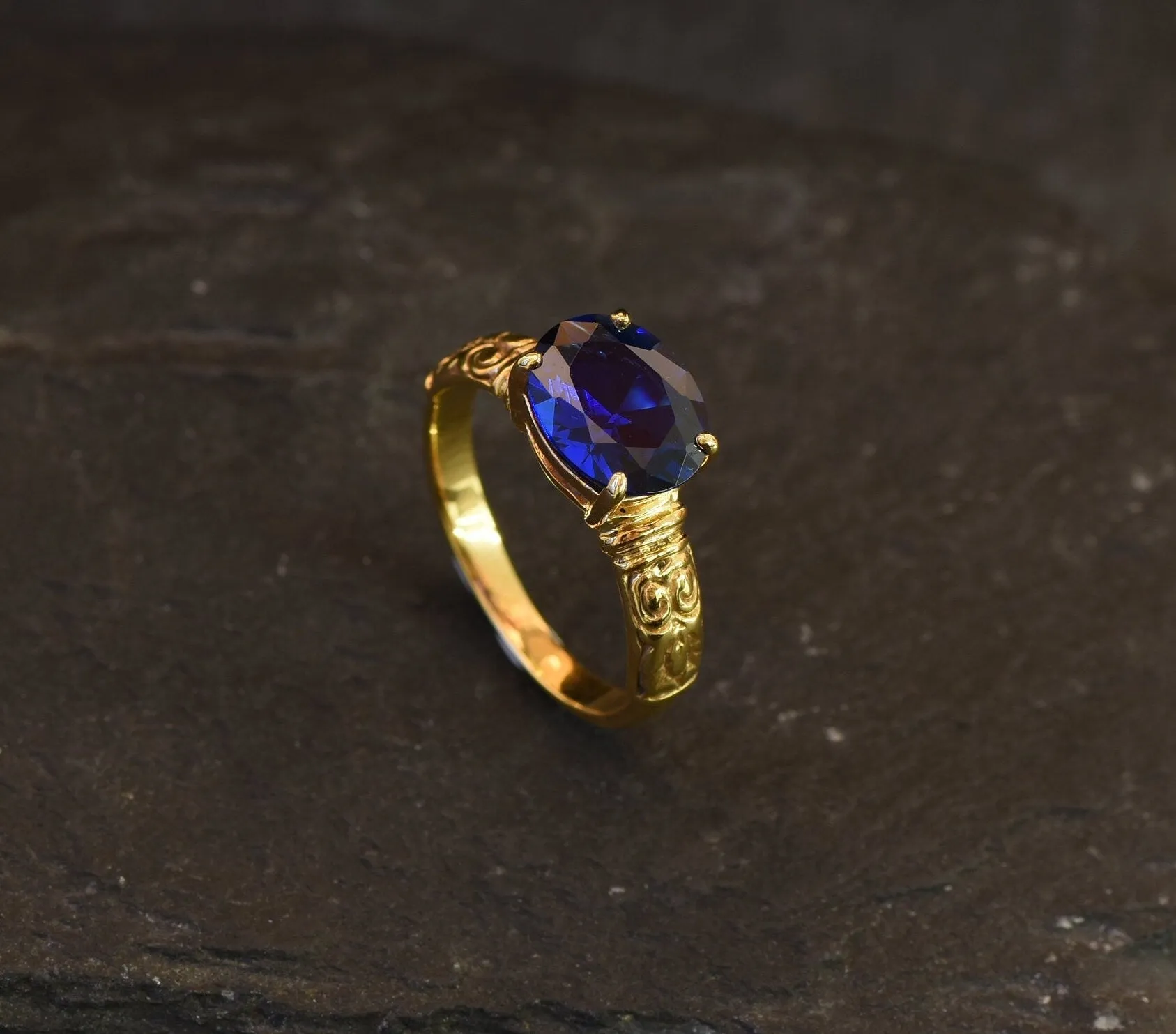 Gold Sapphire Ring - Blue Tribal Ring - Vintage Horizontal Ring