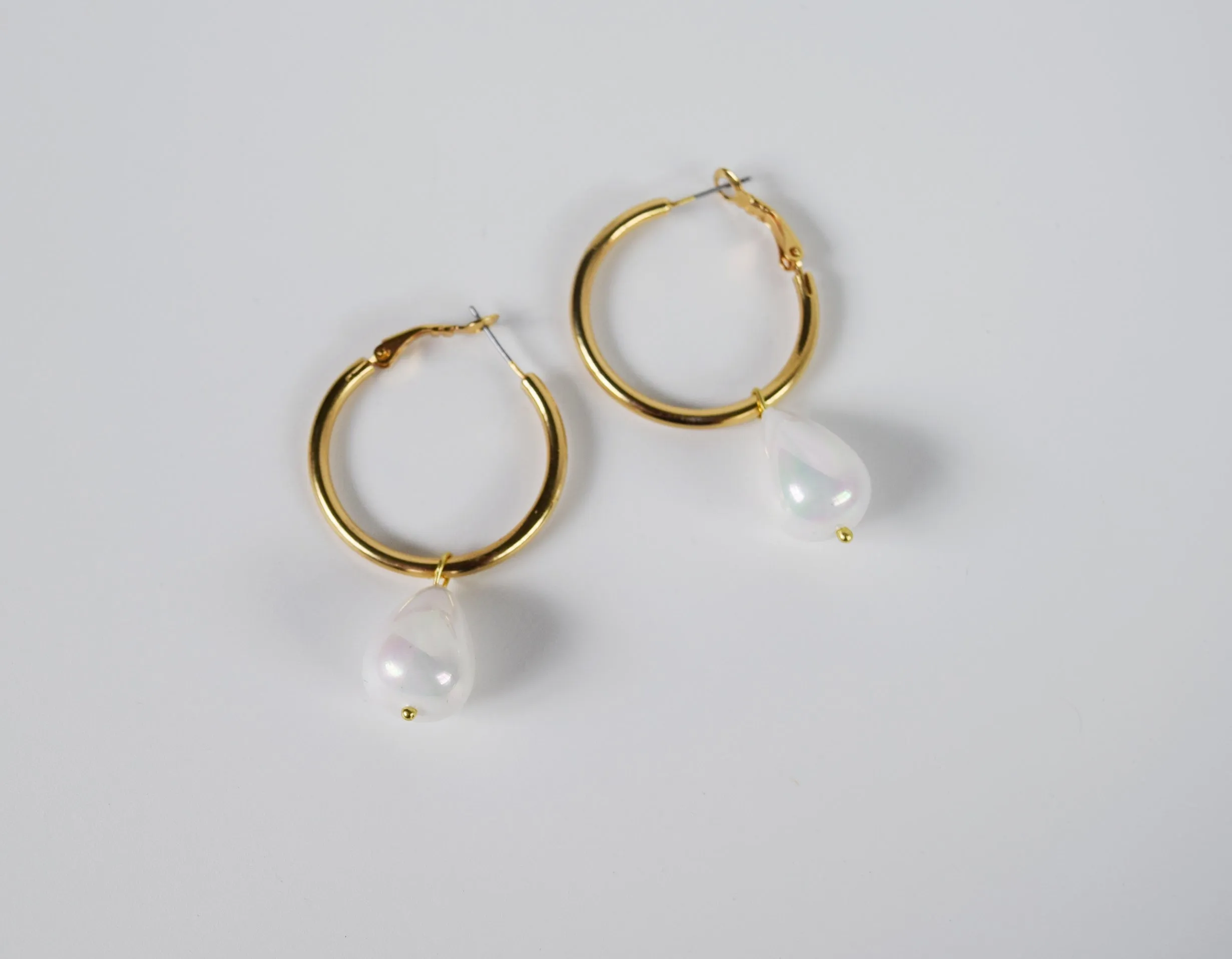 Hoop and Shell Pearl Earrings - Large Hoop