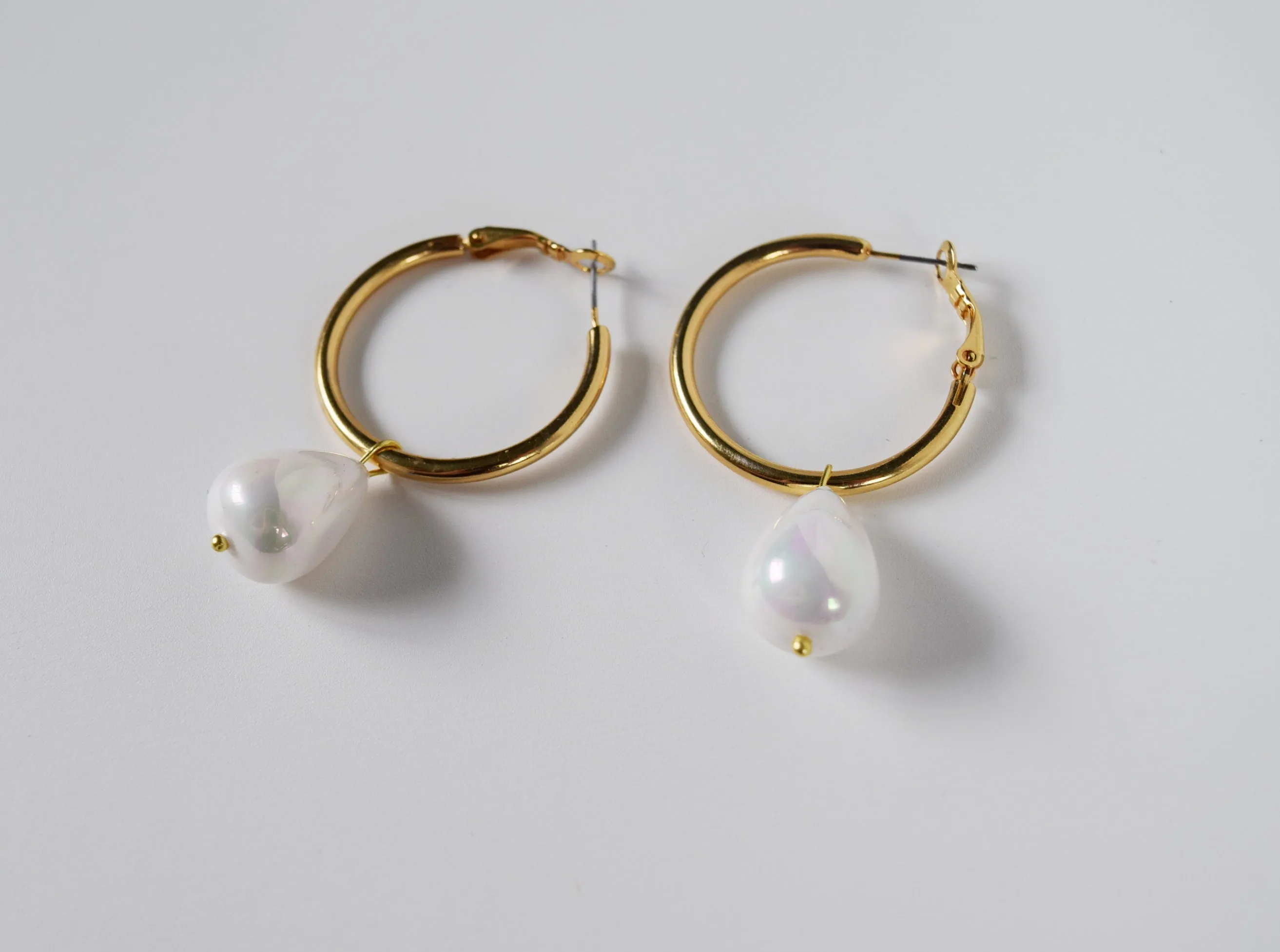 Hoop and Shell Pearl Earrings - Large Hoop