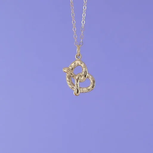 Mini Charming Necklace - Golden Pretzel