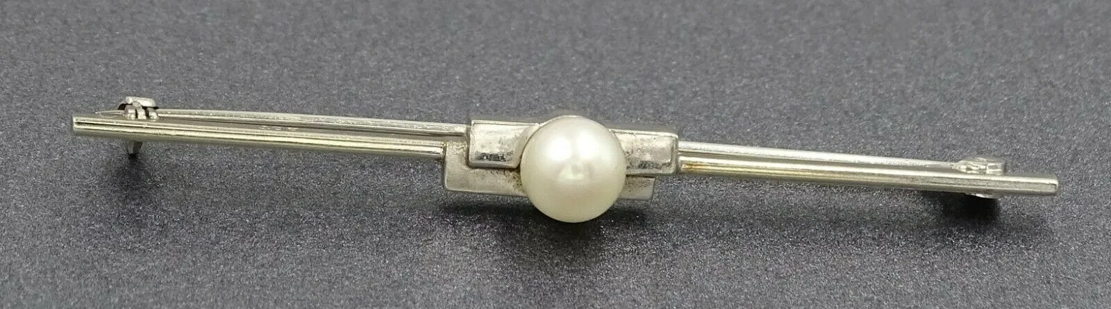 Pearl 9ct White Gold Bar Brooch