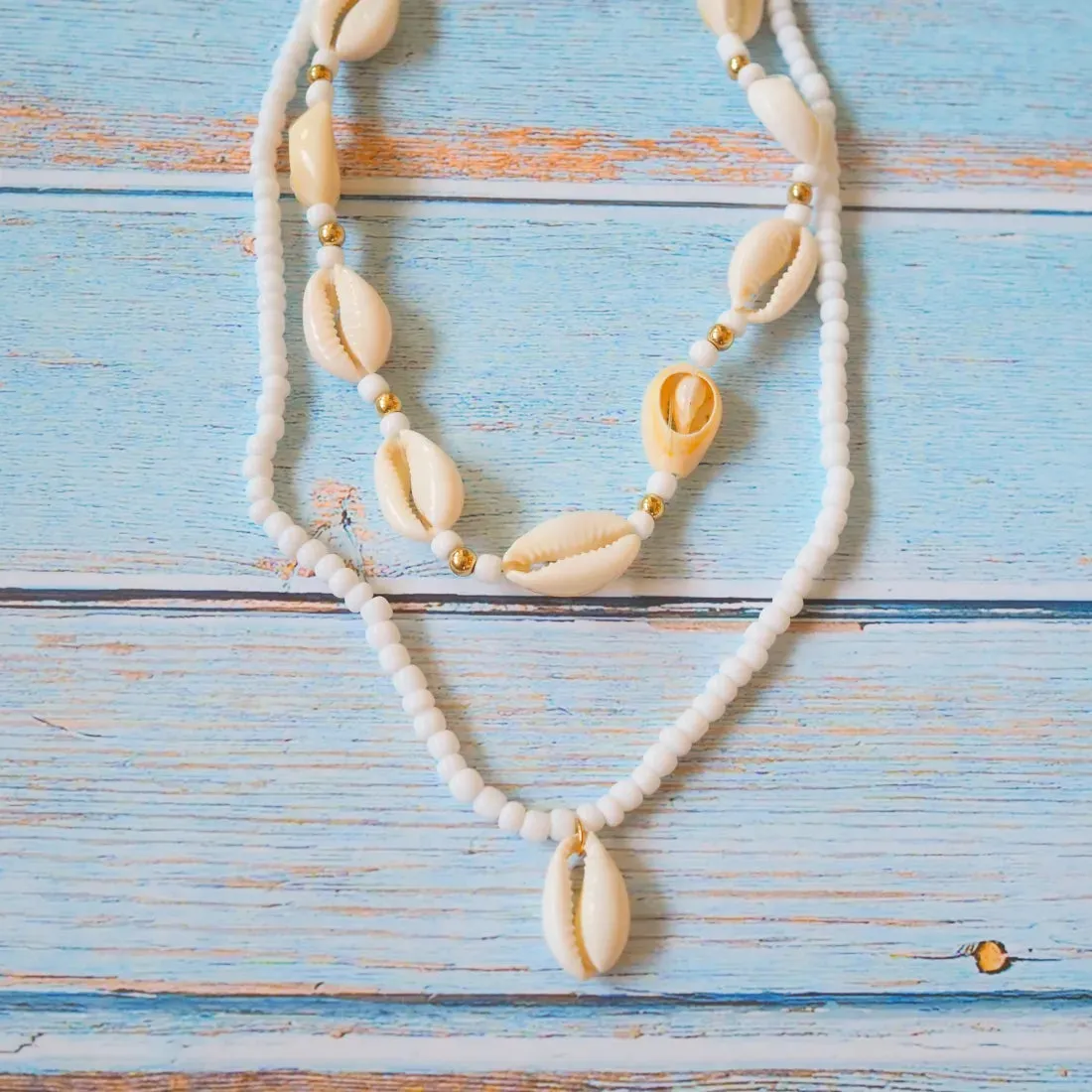 Po'olenalena Layered Seashell Necklace