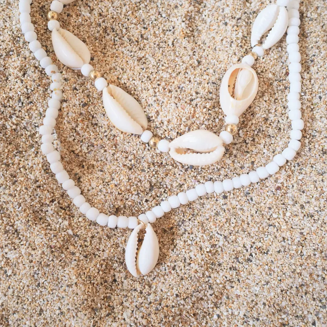 Po'olenalena Layered Seashell Necklace