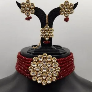 Round Kundan Patch Choker Necklace Set