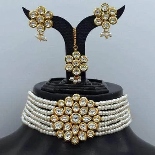 Round Kundan Patch Choker Necklace Set