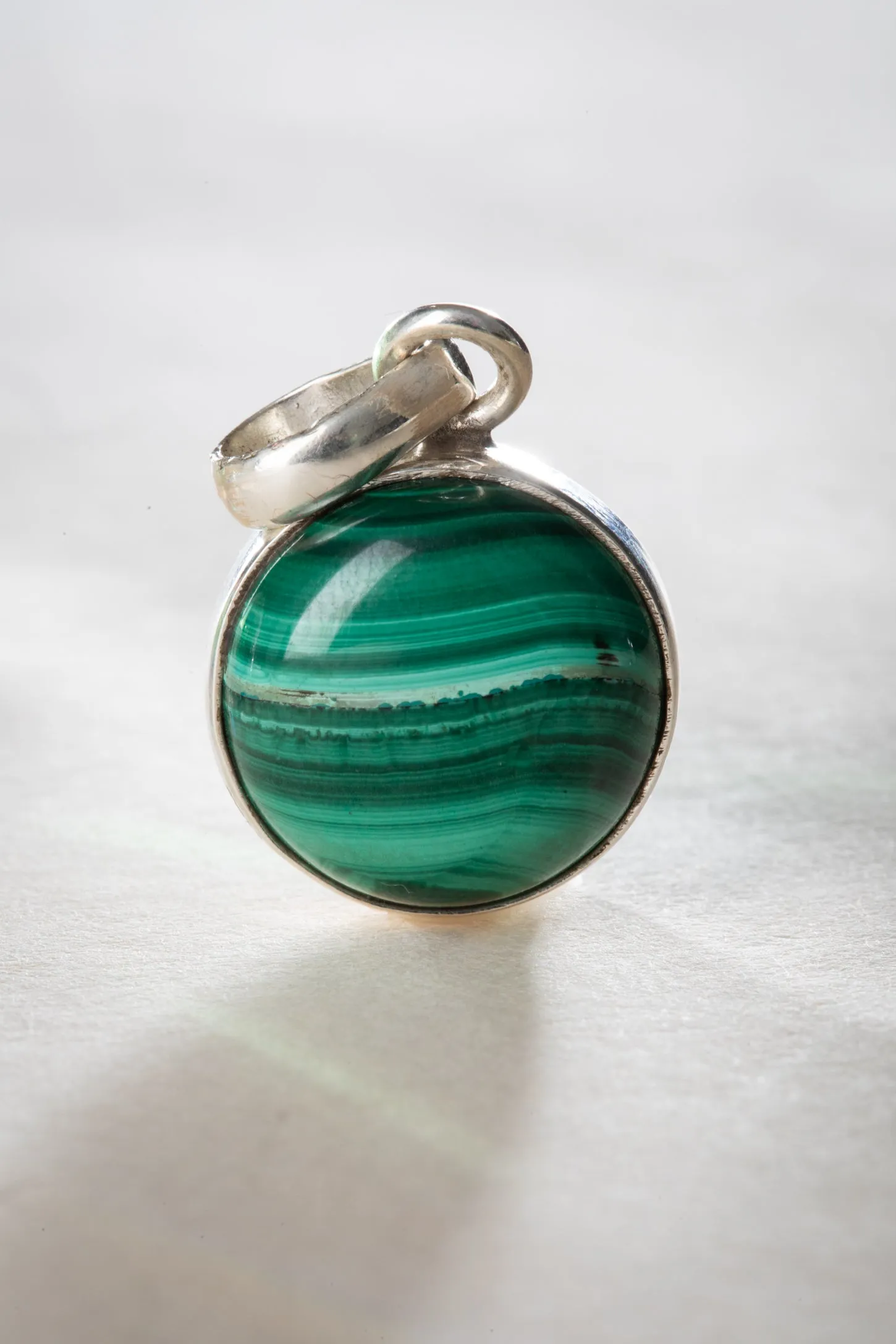 Simple Round Cab Pendant