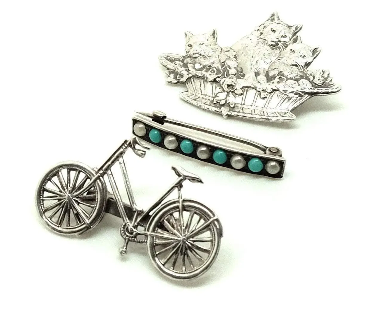 Vintage 1960s Silver Tone Cat Basket Brooch